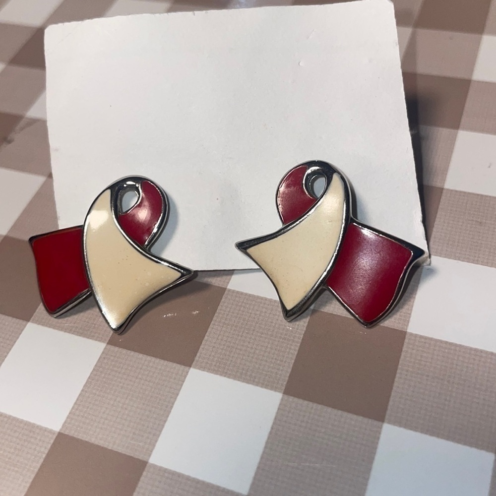 VTG Pierced Earrings